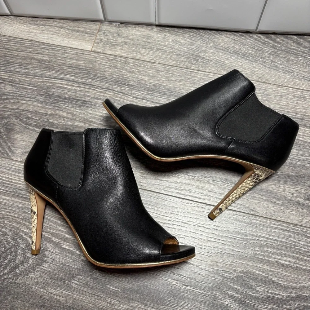Coach Adrianna‎ Black Leather Peep Toe Bootie 6.5B